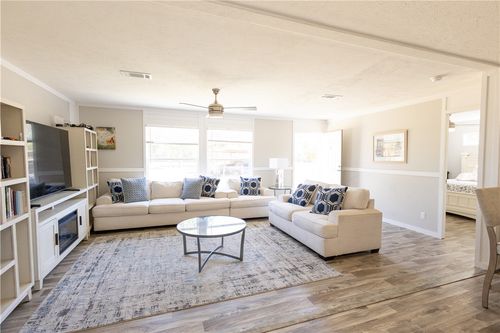 100 Tanglewood Ln, Somerville, TX, 77879-5893 | Card Image