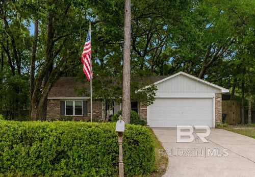 105 Plaza Cir, Daphne, AL, 36526-7744 | Card Image