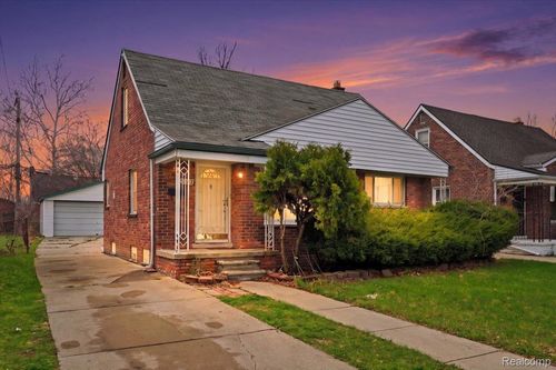 9193 Rutherford St, Detroit, MI, 48228-2170 | Card Image