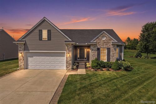 665 Marblewood Ln, Saline, MI, 48176-8612 | Card Image
