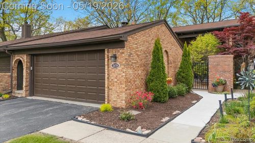 2175 Bordeaux St, West Bloomfield, MI, 48323-3014 | Card Image