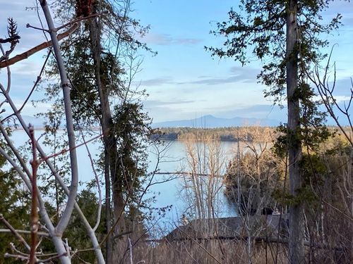 1 Wood Cliff Dr, Plattsburgh, NY, 12901-6047 | Card Image