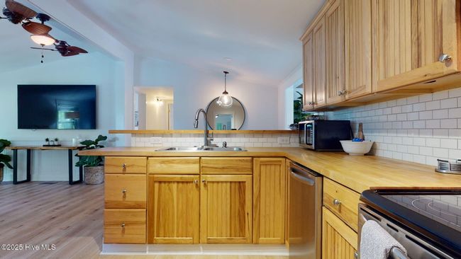 2301 Sloop Point Loop Rd, House other with 3 bedrooms, 2 bathrooms and null parking in Hampstead NC | Image 32