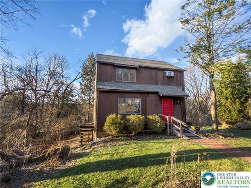 2121 Saucon Ave, BETHLEHEM, PA, 18015-6137 | Card Image