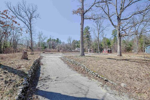 12 Winter Cir, Litchfield, NH, 03052-1008 | Card Image