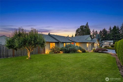 ab-8228 226th St Sw, Edmonds, WA, 98026-8268 | Card Image