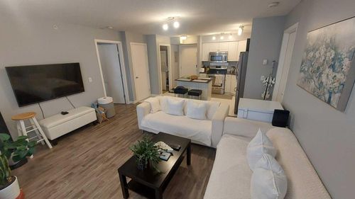 402-2000 Applevillage Court Se, Calgary, AB, T2A7Z4 | Card Image
