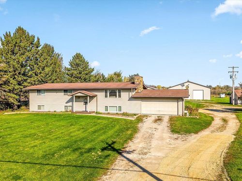8716 W Saint Lawrence Avenue, NEWARK, WI, 53511 | Card Image