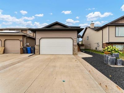 370 Somerset Row Se, House detached with 4 bedrooms, 3 bathrooms and 4 parking in Medicine Hat AB | Image 2