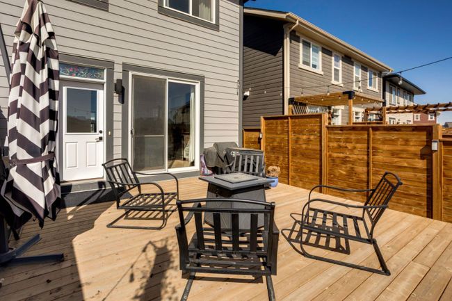 1009 Mahogany Boulevard Se, Home with 3 bedrooms, 3 bathrooms and 2 parking in Calgary AB | Image 49