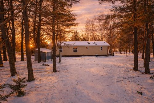 42774 Sand River Rd, Hinckley, MN, 55037-5367 | Card Image