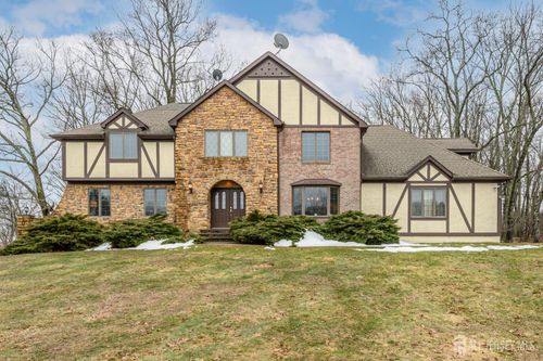 3 Tara Ct, Hardwick, NJ, 07825-3202 | Card Image