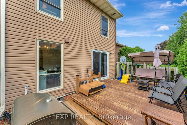 C - 10 Arnold Dr, Condo with 4 bedrooms, 2 bathrooms and 2 parking in Nepean ON | Image 31