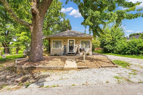 623 Short Street, Oakland City, IN, 47660 | Card Image