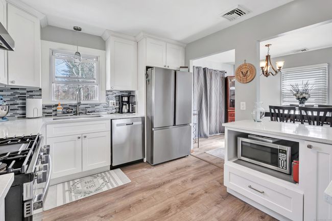6 Benz St, House other with 3 bedrooms, 2 bathrooms and 5 parking in Ansonia CT | Image 8