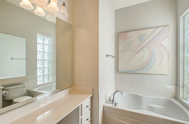 5759 Benevento Dr, House other with 3 bedrooms, 3 bathrooms and null parking in SARASOTA FL | Image 37