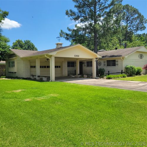 1302 Se 12th Street, Wagoner, OK, 74467 | Card Image