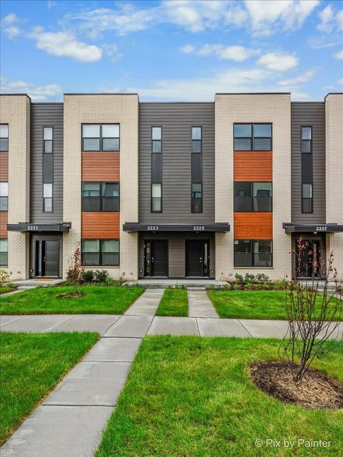 2225 Waters Edge Drive, Schaumburg, IL, 60173 | Card Image