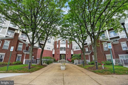 312-1645 International Dr, MCLEAN, VA, 22102-4821 | Card Image