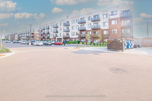 213-62 Sky Harbour Dr, Brampton, ON, L6Y6J2 | Card Image