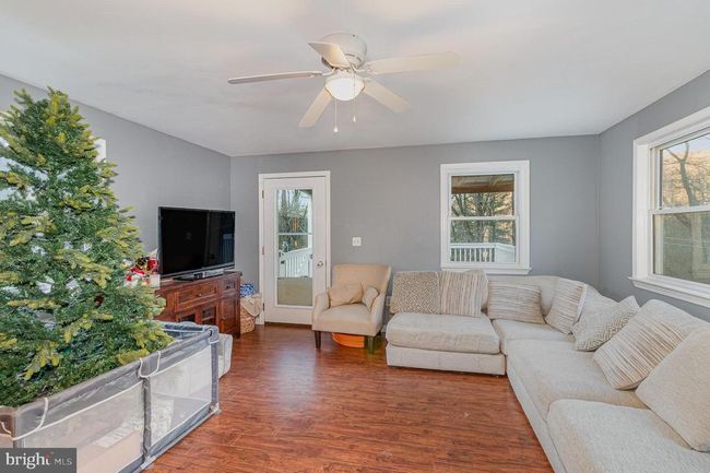 8 E Locust St, House other with 3 bedrooms, 1 bathrooms and null parking in MOUNT HOLLY SPRINGS PA | Image 15