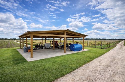 595 N Header Canal Rd, Fort Pierce, FL, 34945-4204 | Card Image