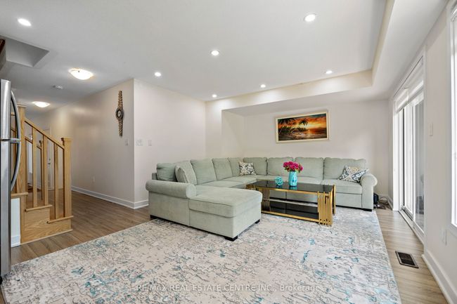 53 Benoit St, House attached with 4 bedrooms, 4 bathrooms and 1 parking in Woodbridge ON | Image 7