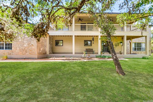 8519 Alydar Cir, Boerne, TX, 78015-4435 | Card Image