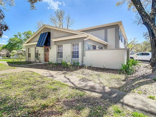 6218-6218 Greenleaf Ln, TEMPLE TERRACE, FL, 33617-1772 | Card Image