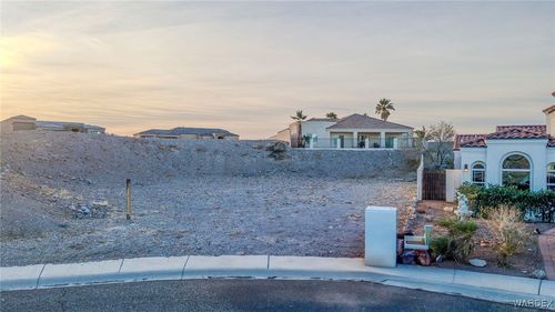 2927 Lakeview Dr, Bullhead City, AZ, 86429-6820 | Card Image