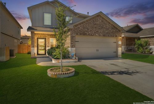 105 Honors St, Floresville, TX, 78114-0090 | Card Image