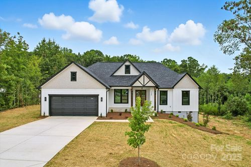 1132 Reba Ln, Kannapolis, NC, 28081-5000 | Card Image
