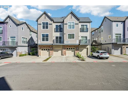 201-10805 Ne Red Wing Way, Hillsboro, OR, 97006-3447 | Card Image