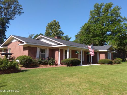 6 Morningside Dr, Indianola, MS, 38751-2051 | Card Image