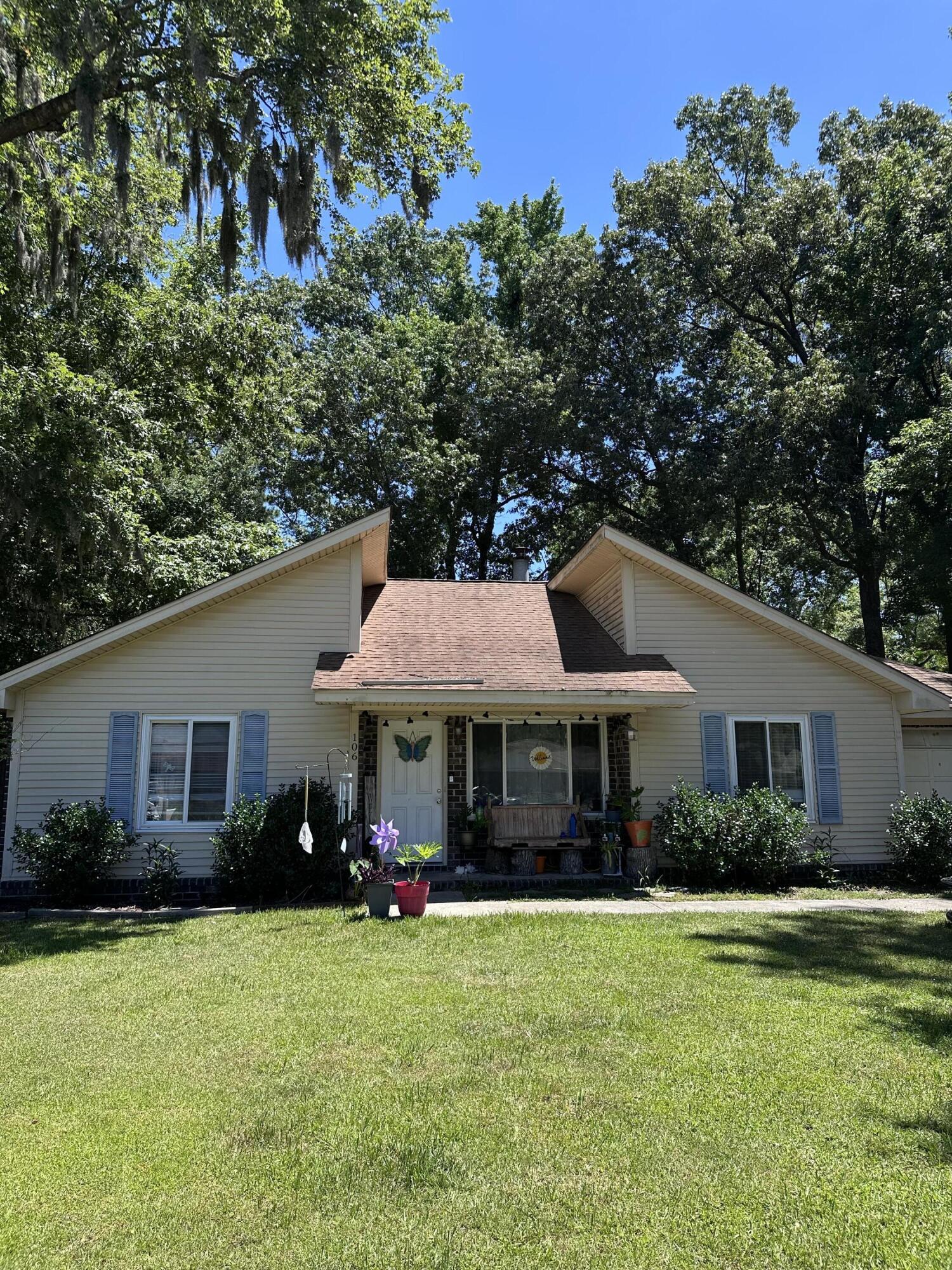 Teddy Ct, Summerville, SC 29485