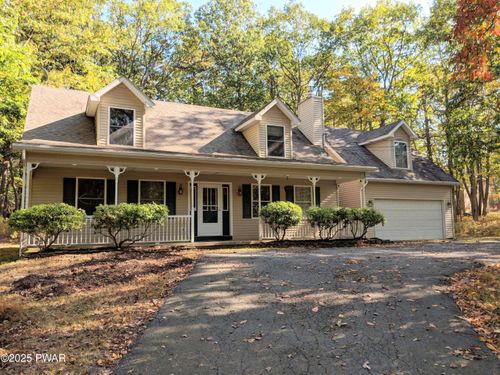 131 Surrey Ln, Lords Valley, PA, 18428 | Card Image