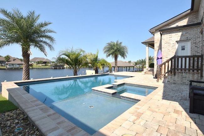 Pool | Image 32
