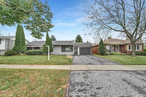 5866 Valley Way, Niagara Falls, ON, L2E1Y1 | Card Image
