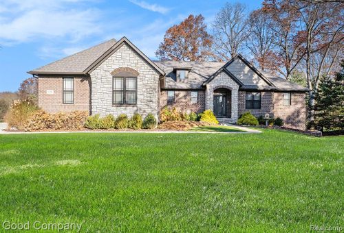 1058 Watersmeet Drive, Oxford Twp, MI, 48371 | Card Image