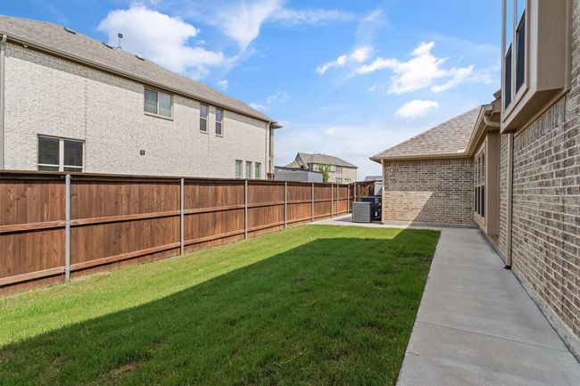 Sidewalk goes around the entire perimeter of the house! | Image 28