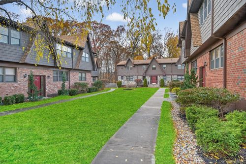 apt-3c-52 Milford Ln, Suffern, NY, 10901-7946 | Card Image