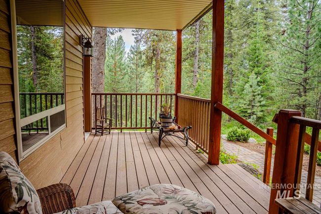 6 Three Point Rd, House other with 4 bedrooms, 3 bathrooms and 2 parking in Cascade ID | Image 6