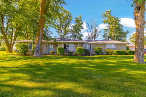 6774 Highway 151, CENTRALIA, MO, 65240-5722 | Card Image