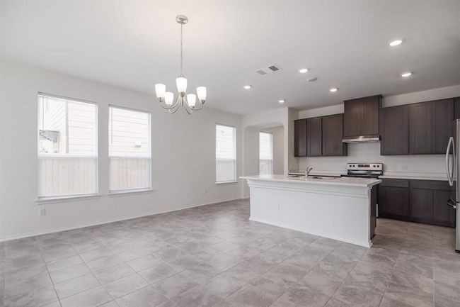 Kitchenette | Image 8