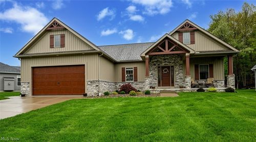1702 Honeychuck Ln, Kent, OH, 44240-5674 | Card Image