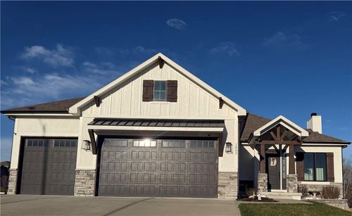 1405 Aspen Cir, Grain Valley, MO, 64029-7265 | Card Image