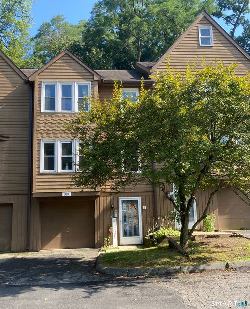 8-399 Adams St, Manchester, CT, 06042-2764 | Card Image