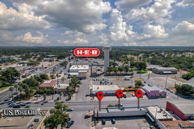 111 S Getty St, Home with 0 bedrooms, 0 bathrooms and null parking in Uvalde TX | Image 12