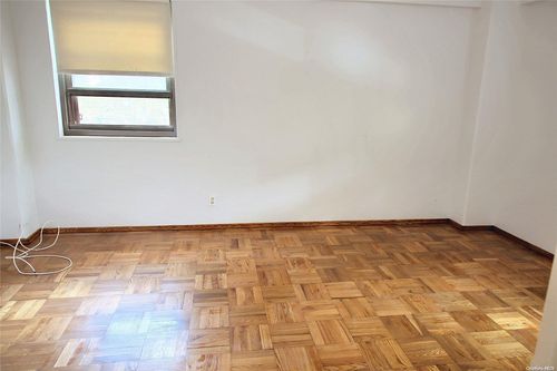 apt-3b-21-85 34th Ave, Astoria, NY, 11106-4329 | Card Image