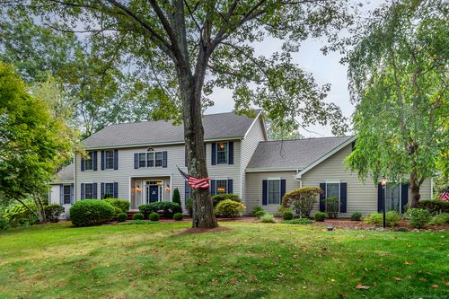 32 Sail Harbour Dr, New Fairfield, CT, 06812-5200 | Card Image
